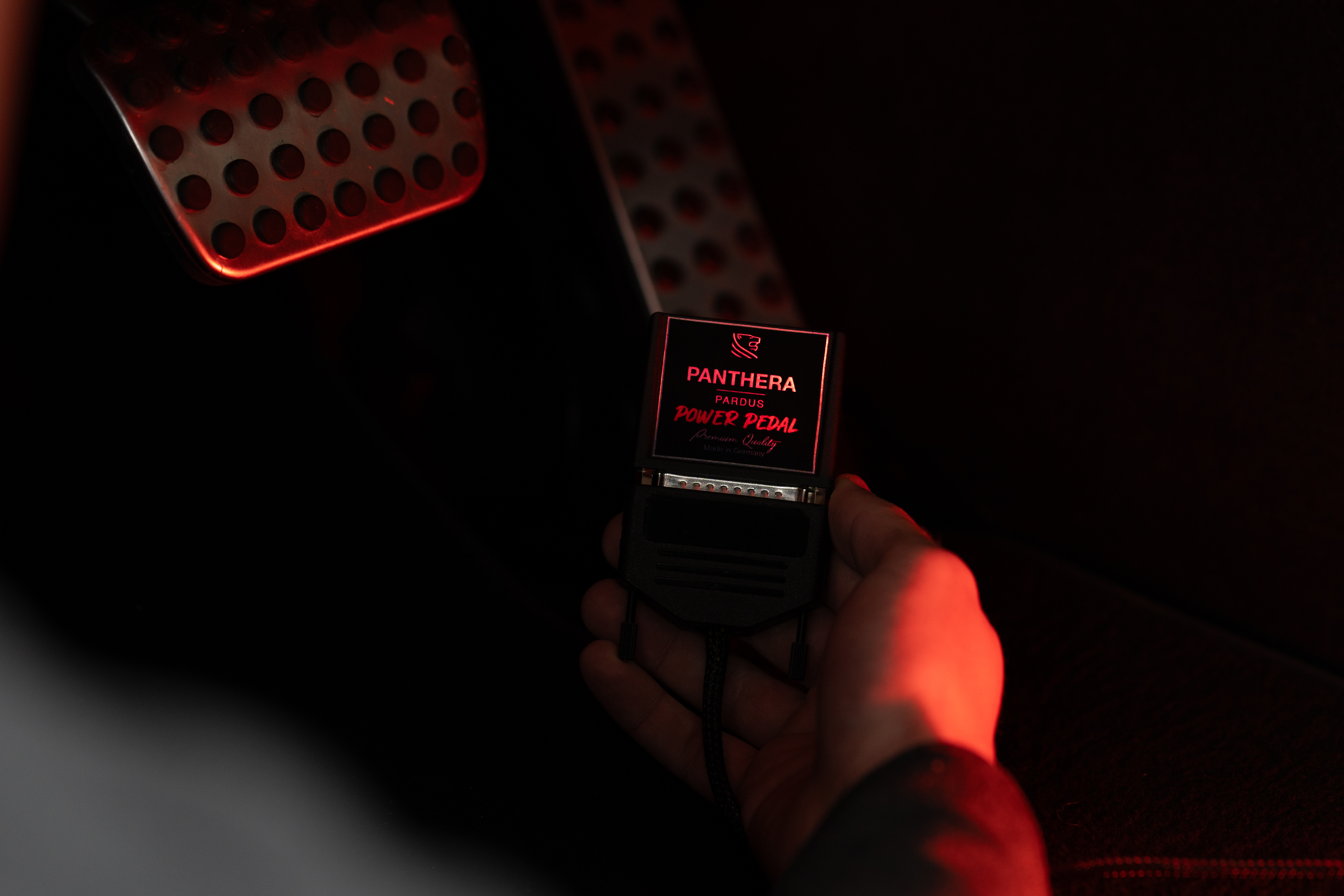 Gaz Pedalı Gecikmesi Neden Olur?